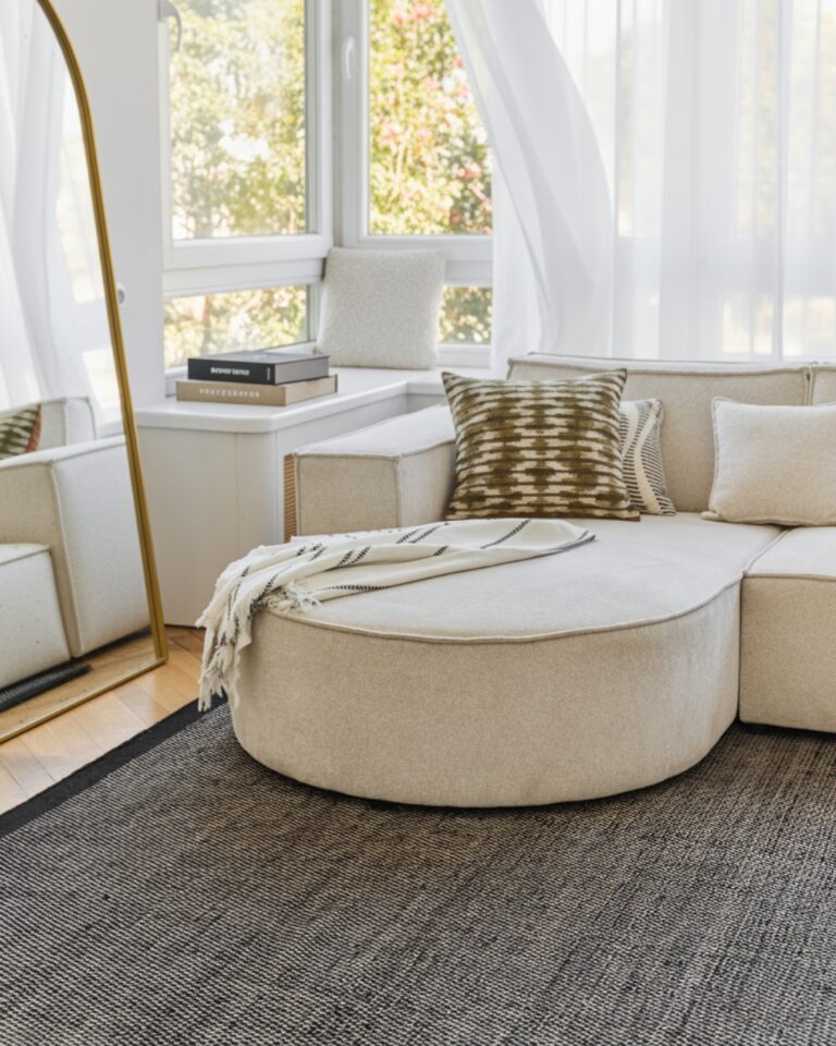 Wool Area Rug Loni Black